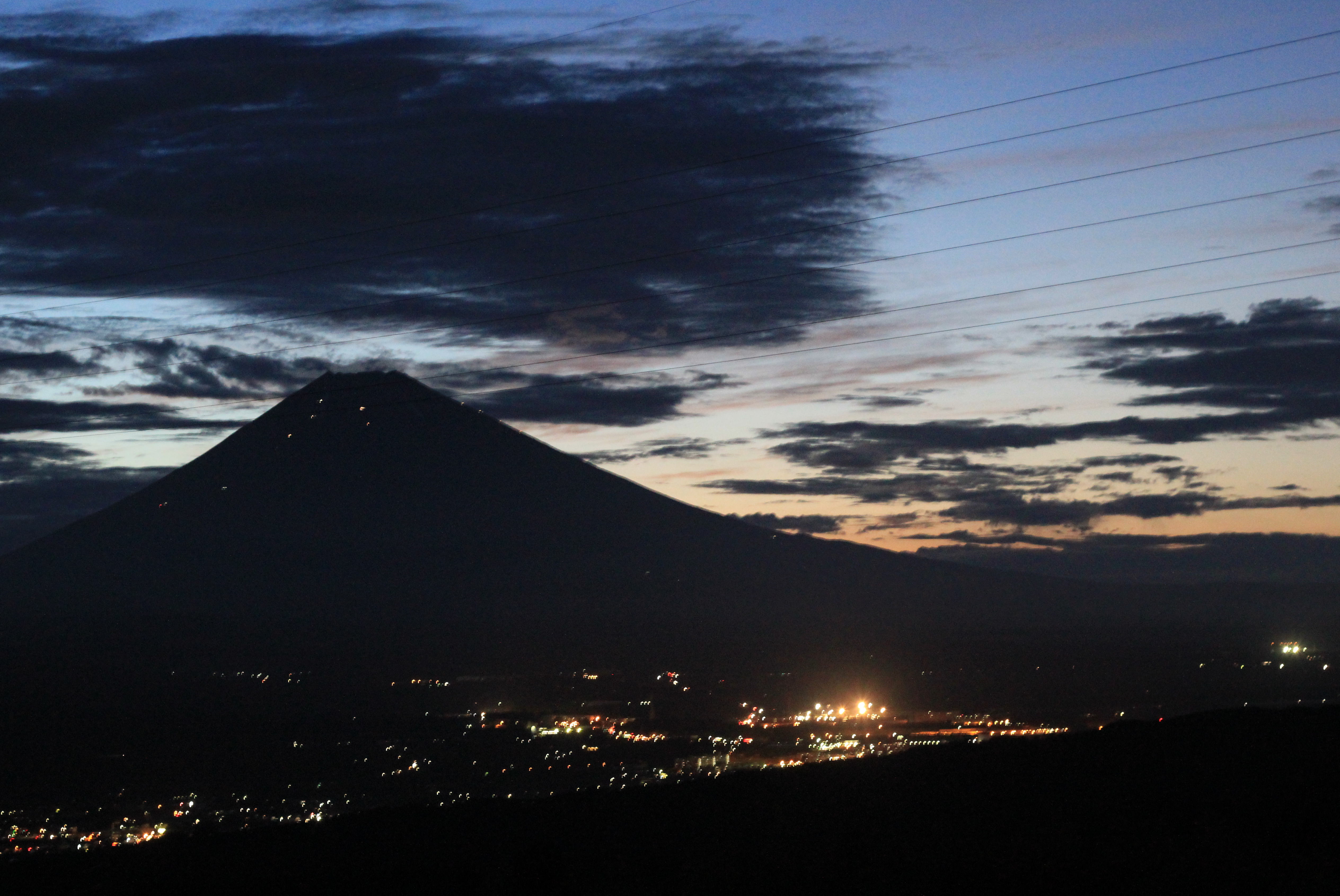 富士山の登山 服装 富士山でしか見ることができないご来光 アウトドア専門 高価買取 査定は マウンテンシティ