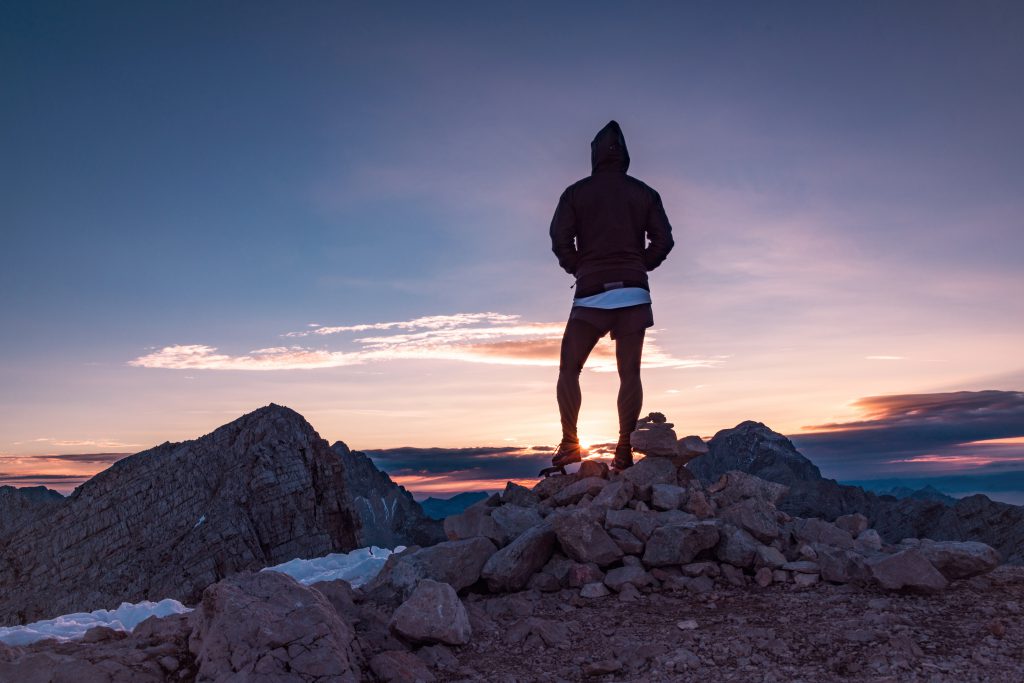 おしゃれな服装で登山しよう 男性向けおすすめウェアも紹介 マウンテンシティメディア