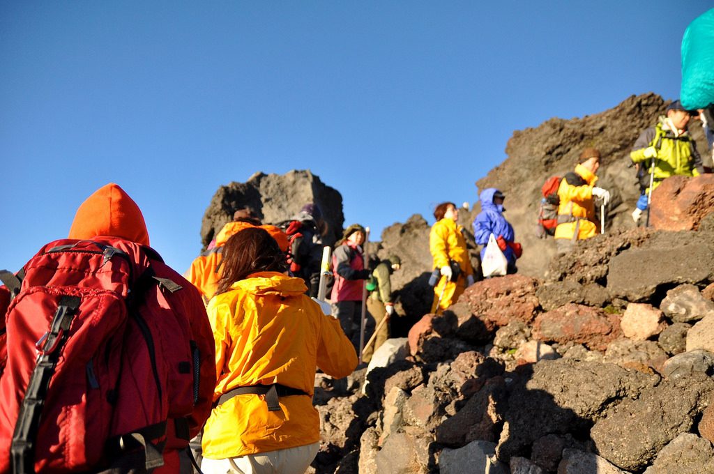 富士山に登山するなら必ず押さえておきたい服装のポイント｜マウンテンシティメディア